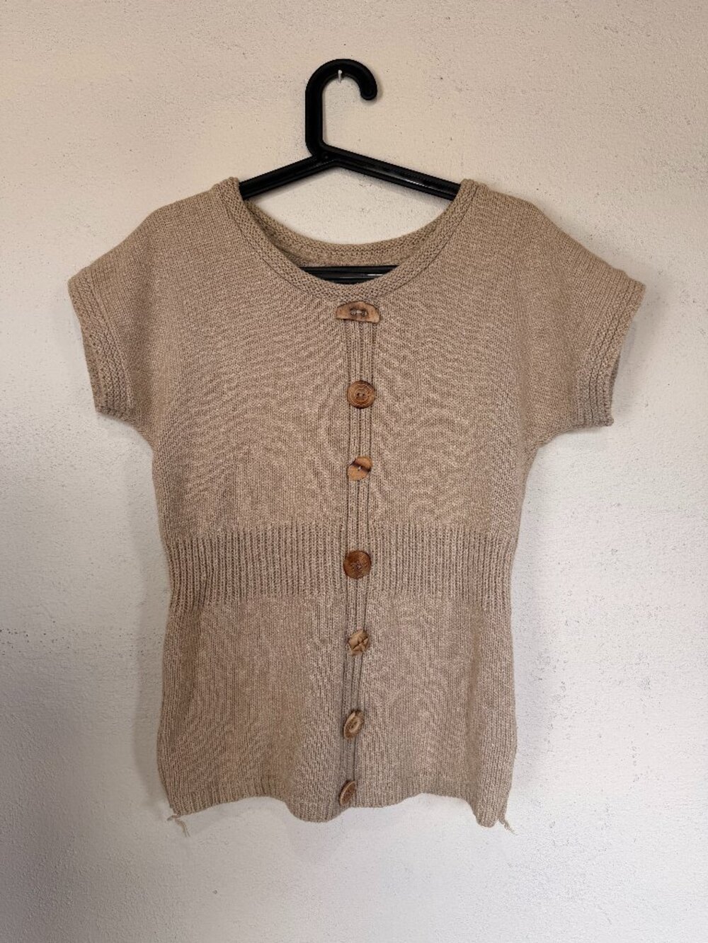 Short Sleeve Knitted Top - Soft Beige Yarn with Unique Buttons
